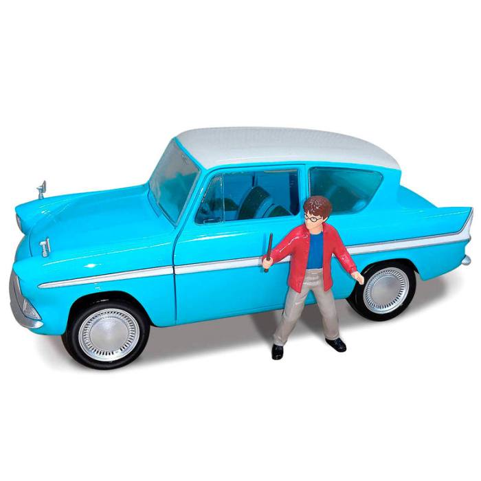 Harry Potter Ford Anglia car + Harry Potter figure set 8393