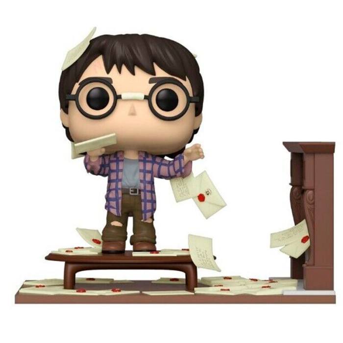 POP figure Deluxe Harry Potter Anniversary Harry Potter with Hogwarts Letters Exclusive 56631